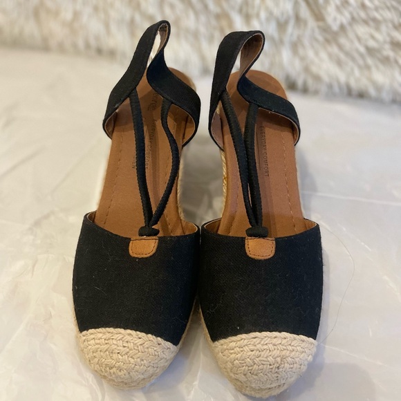 Preloved Espadrille - Picture 2 of 3